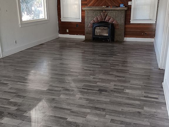 3rd image of 12959 SE Powell Blvd