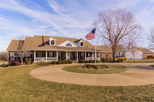 1st image of 25500 E Lawnwood Ct