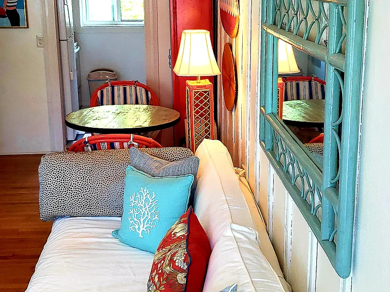 401 Collins Ave #20 — Photo 3