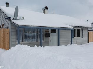 5707 Ladd Ln, Anchorage, AK 99504
