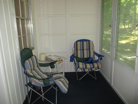 5th image of 252A Jefferson Ct #100A