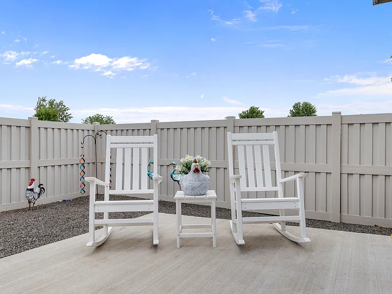 696 Alpine Lake St — Photo 31