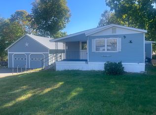 16 Pine Street, Dexter, ME 04930