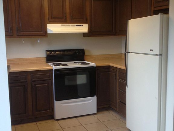 4th image of 7655 Scofield Ct