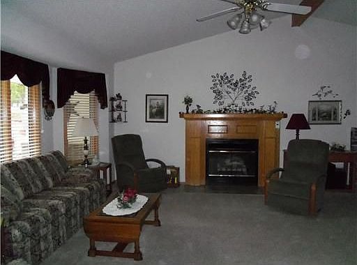 3rd image of 9 Campbell Ln