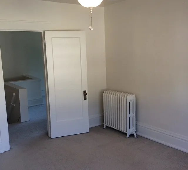 307 E Edison Ave — Photo 6