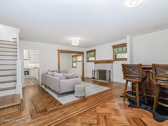 4th image of 237 Rice Ave