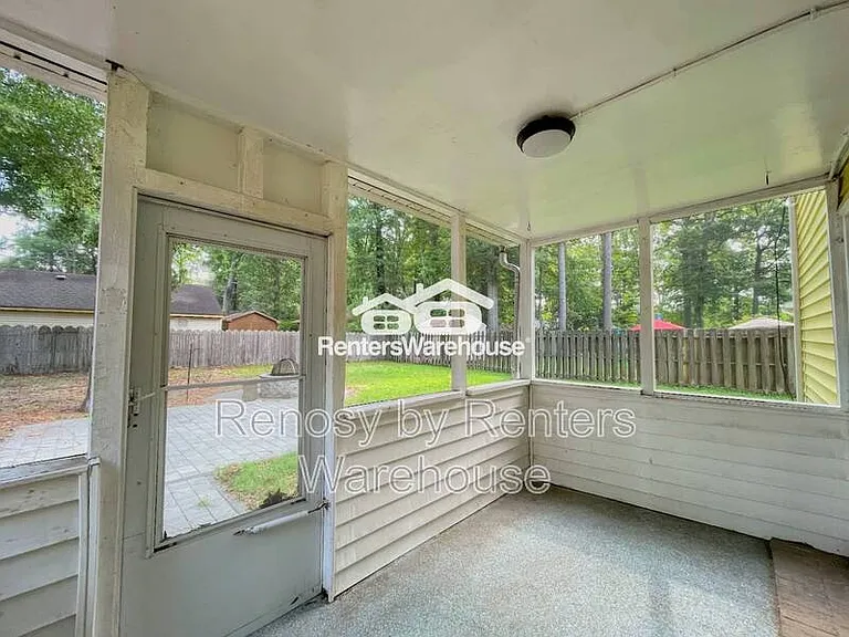 5736 Avalon Woods Dr — Photo 34