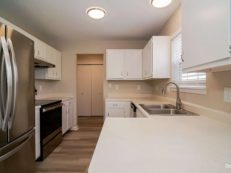 6730 Townsend Way — Photo 4