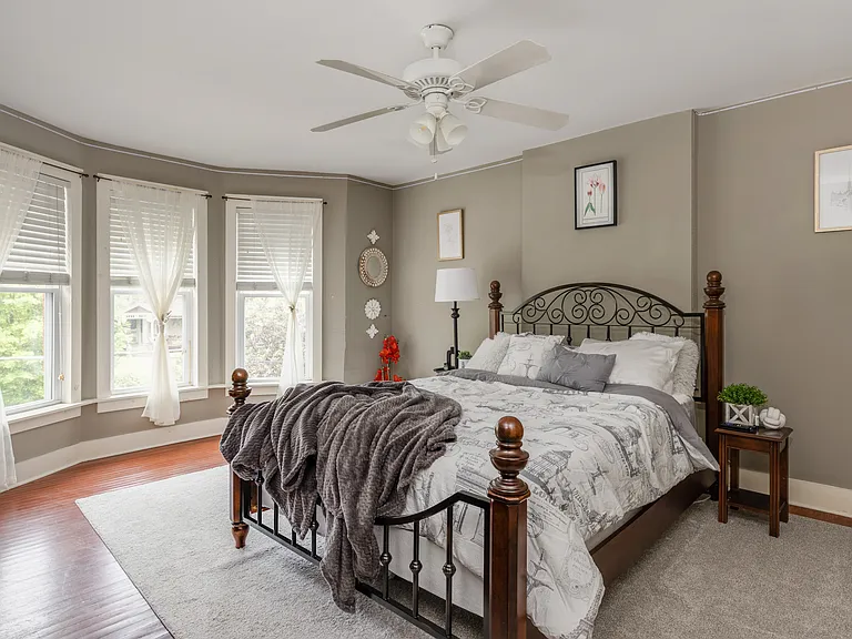 357 W Clinton St #1 — Photo 9
