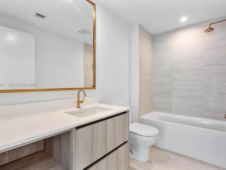 77 SE 5th St #3004 — Photo 15