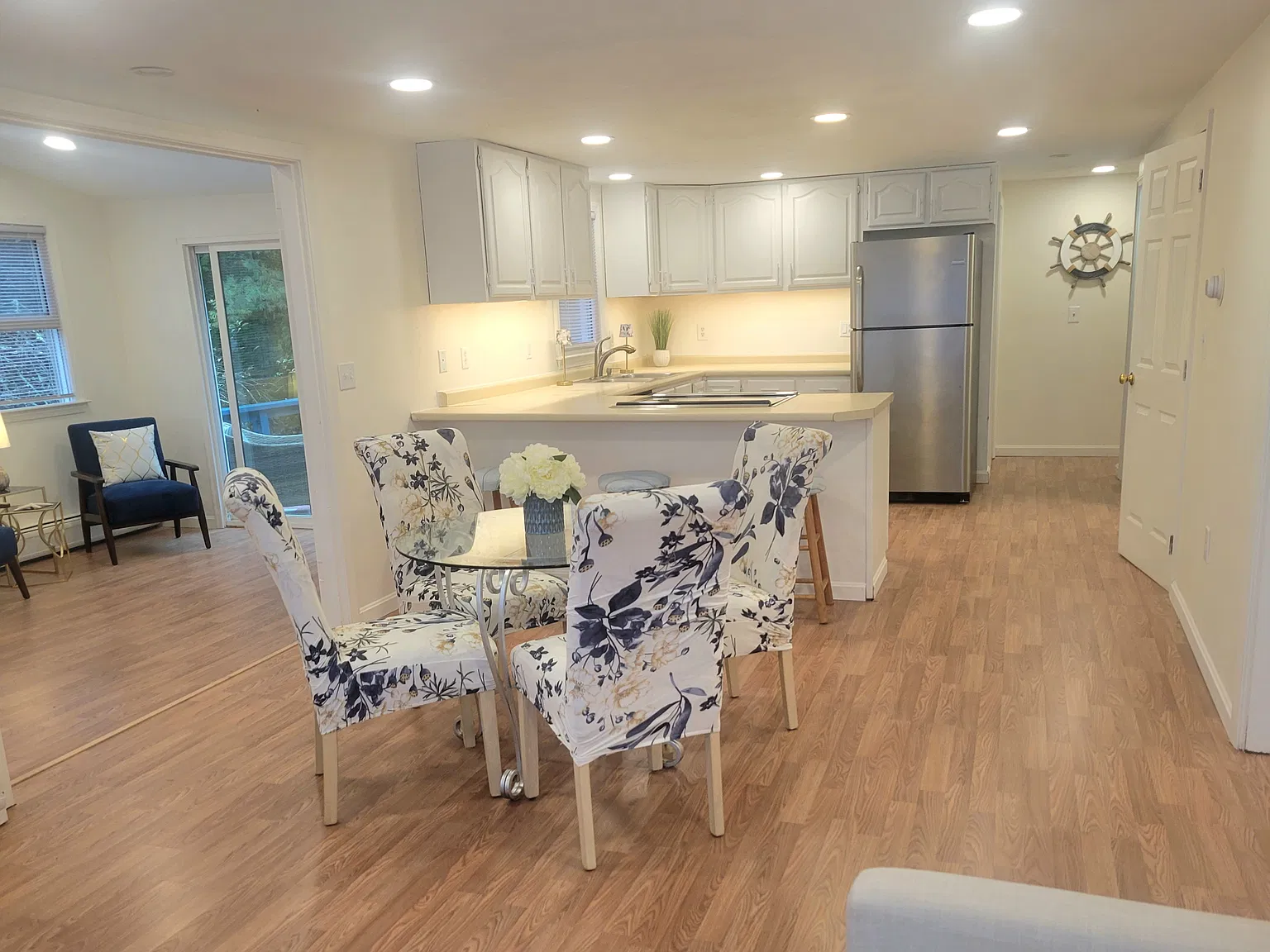 3 bed, 2072 sqft, $2,750 — Photo 4