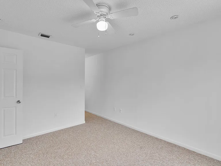 98402 Windward Ave #98402 — Photo 15