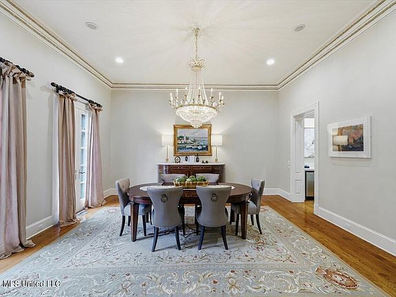 5th image of 113 Cirencester Dr