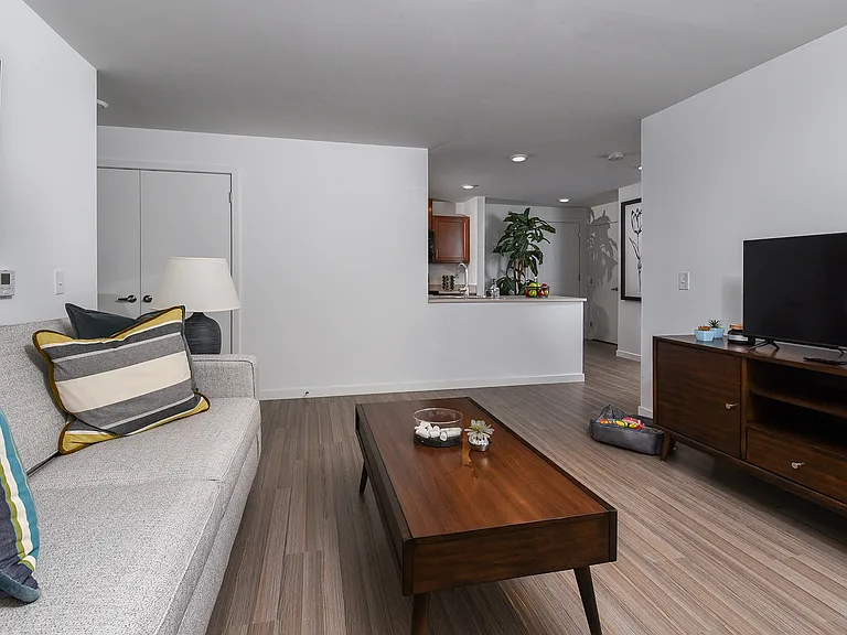 Tiffin Pointe — Photo 12
