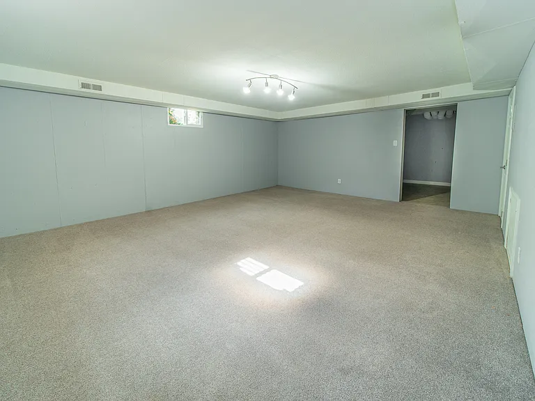 1401 Stuart St #1 — Photo 23