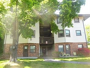 1st image of 14 Essex Place #C