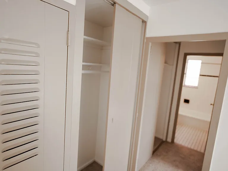 Clifton Woods Apartments — Photo 24