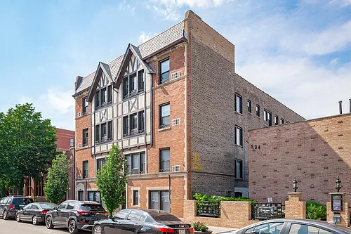 536 W. Grant Pl. Photo 1