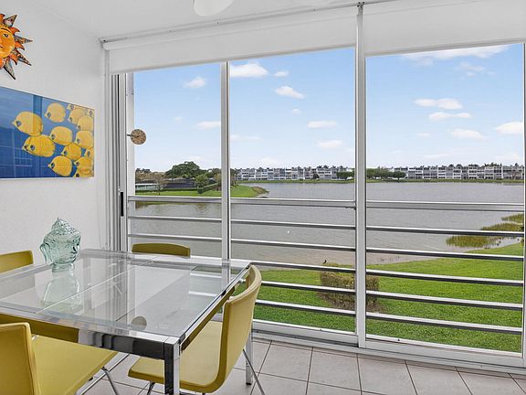 3rd image of 3085 E Exeter E #3085