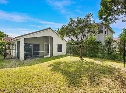 2 bed, 2.0 bath, 1079 sqft, $2,900 — Photo 2