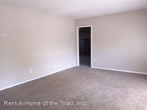 3rd image of 4144 Donegal Dr