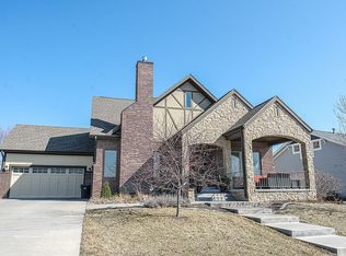 6910 Wildrye Rd, Lincoln, NE 68521