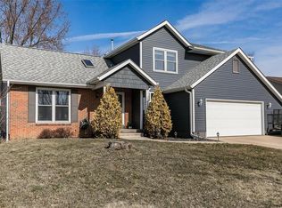 6924 Terrazzo Dr NW, Cedar Rapids, IA 52405