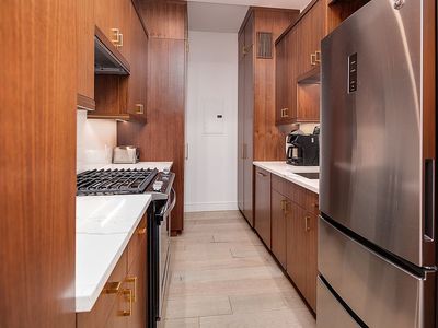 106 Central Park S APT 2B, New York, NY, 10019