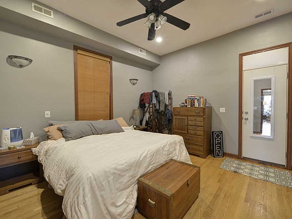 4th image of 1111 N Mozart St #2