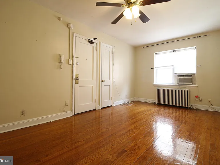 1612 Pine St #13 — Photo 5