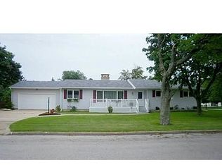 1421 12th Ave S, Escanaba, MI 49829