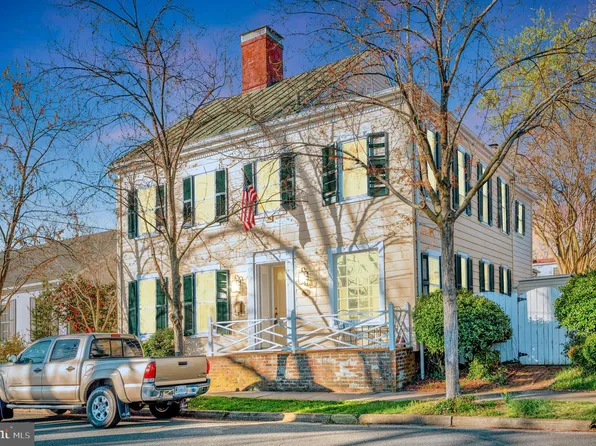 1312 Sophia St, Fredericksburg, VA 22401