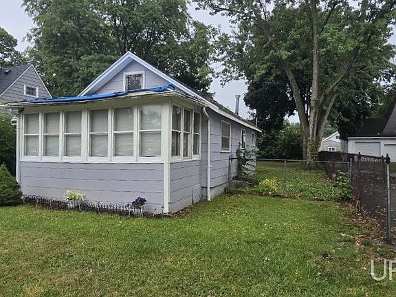 2nd image of 1065 Boston Ave