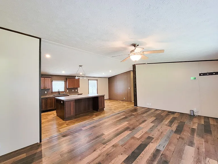 10754 S Lake Shore Dr — Photo 8