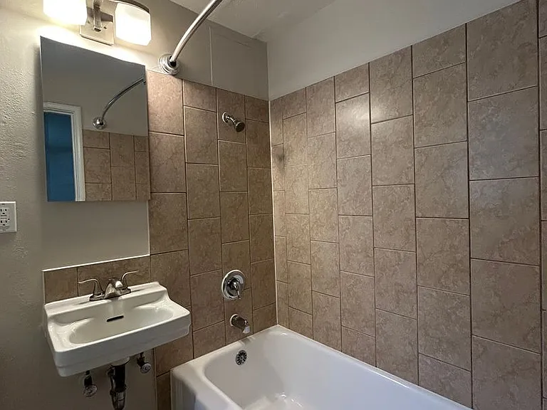 Braden Manor Apartments — Photo 18