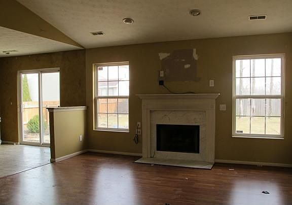 5th image of 250 Clearbrook Dr