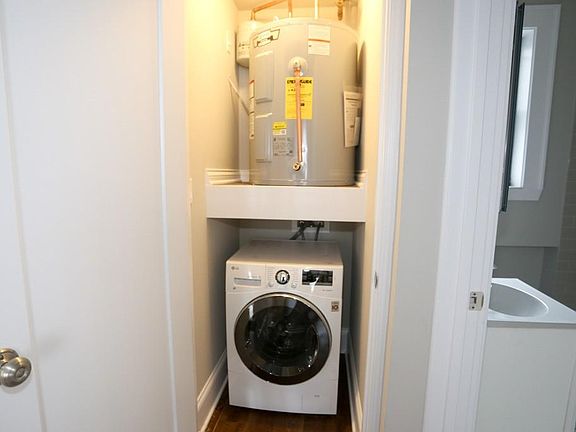 3rd image of 817 W Lakeside Pl #401CC