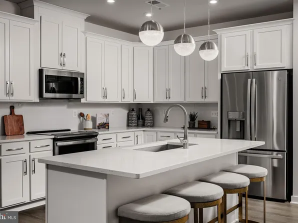 4627 Olivine Dr, Chantilly, VA 20151