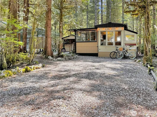 174 Christmas Tree, Deming, WA 98244