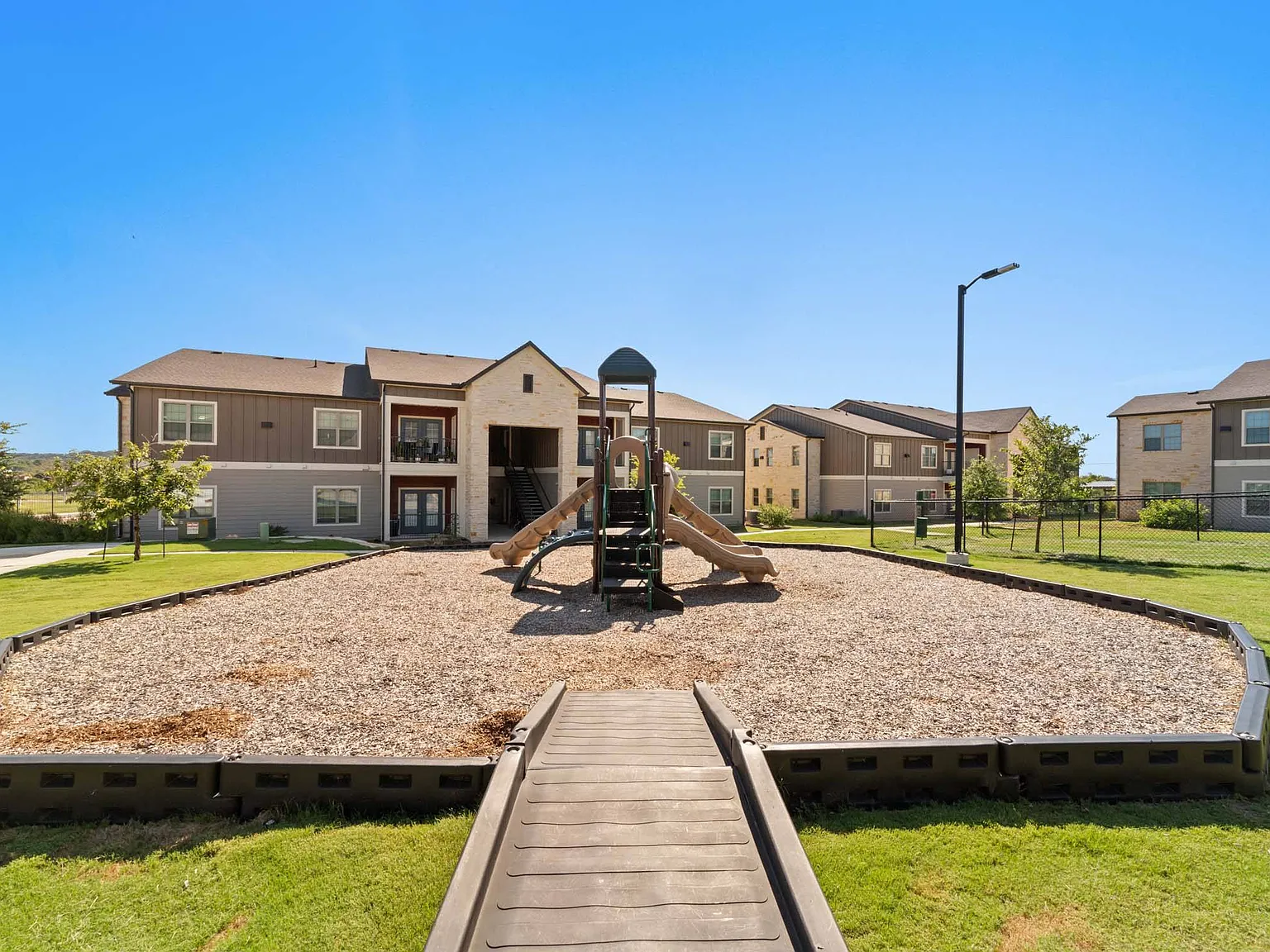 Residences at the Landing — Photo 4