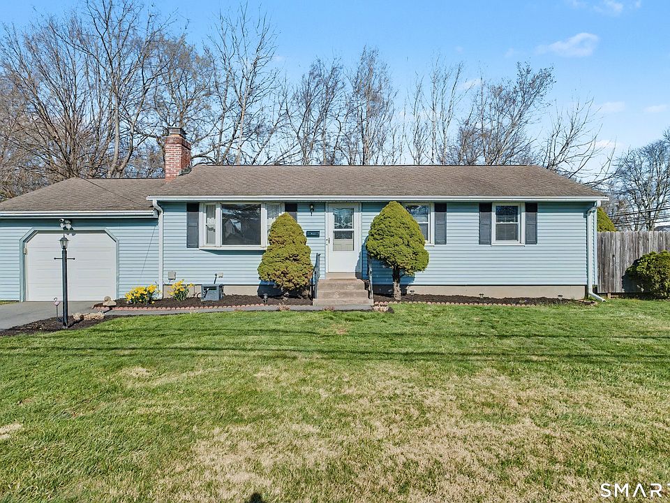 1st image of 6 Old Farm Drive