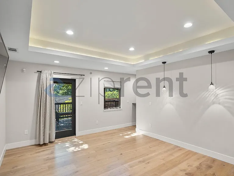 1701 Whitham Ave — Photo 17
