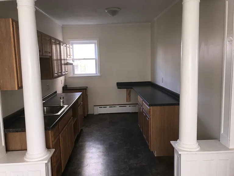 339 E Main St — Photo 2