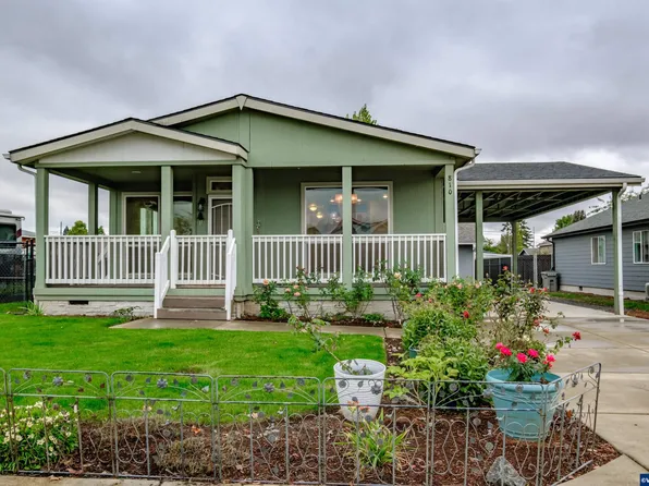 810 W Ash St, Lebanon, OR 97355