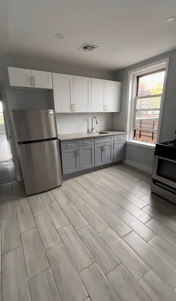 3 bed, $1,950 — Photo 1