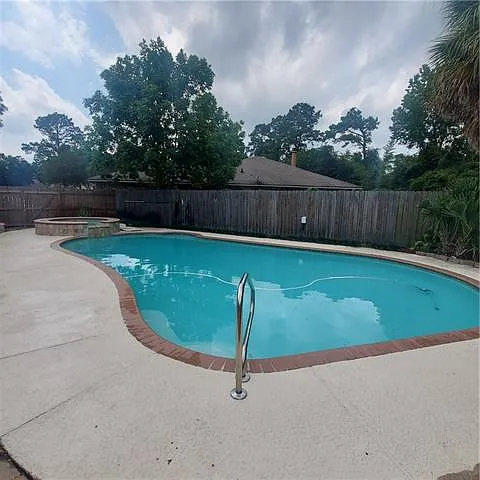 812 N Lake Verret Ct — Photo 4