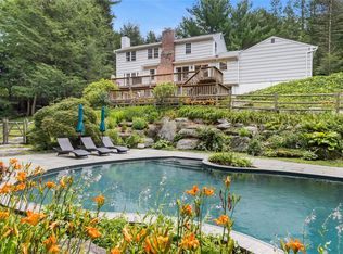 233 Upper Shad Rd, Pound Ridge, NY 10576