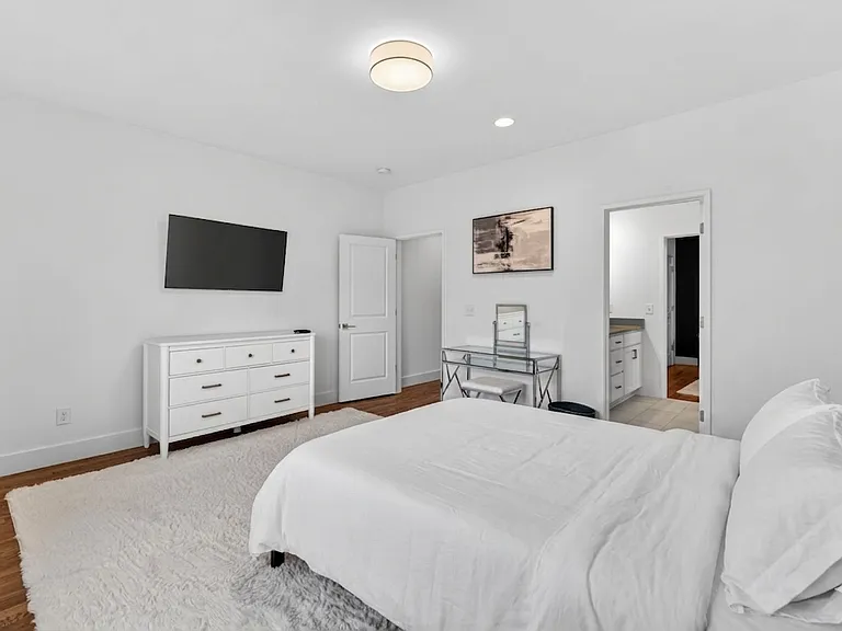 124B Fern Ave — Photo 38