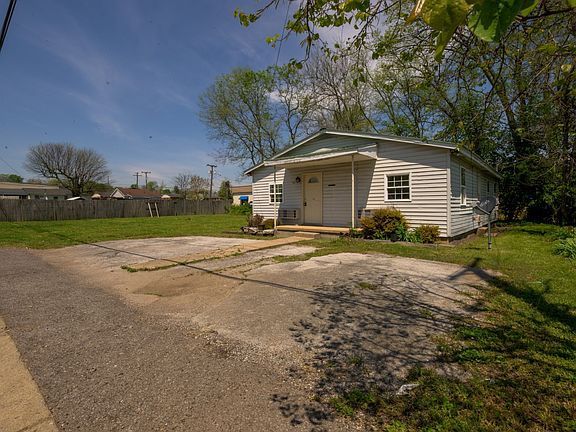 3rd image of 346A W Gray St